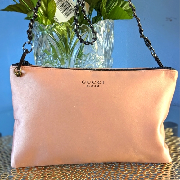 Gucci - Picture 2 of 9